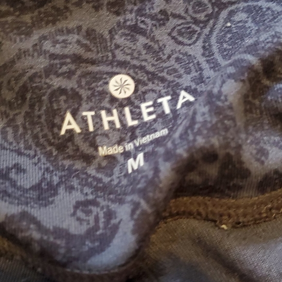 Trio Athleta Set. Leggings, capris, sports Bra - Picture 9 of 16